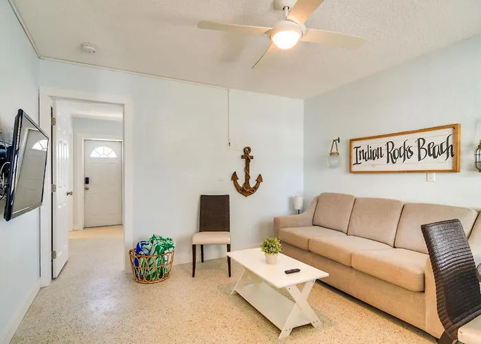 3-unit Group Getaway! Steps To Indian Rocks * Clearwater Beach