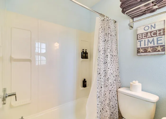 3-unit Group Getaway! Steps To Indian Rocks