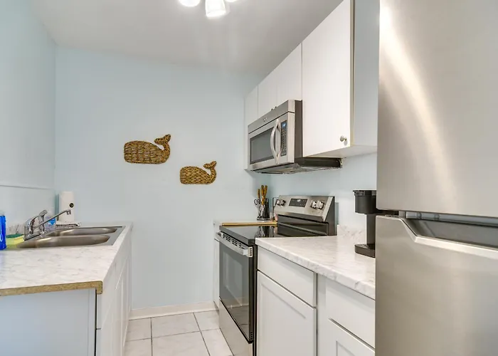 3-unit Group Getaway! Steps To Indian Rocks