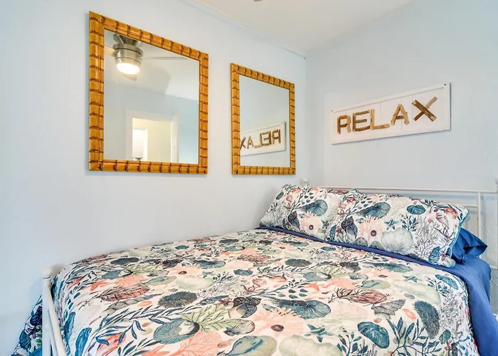 3-unit Group Getaway! Steps To Indian Rocks
