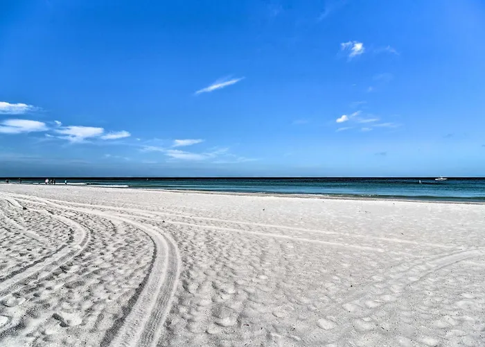 3-unit Group Getaway! Steps To Indian Rocks Holiday home Clearwater Beach